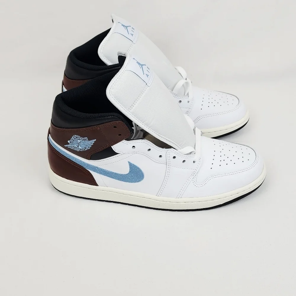 Air Jordan 1 Mid SE Sneakers White/Black/Sail/Blue Grey